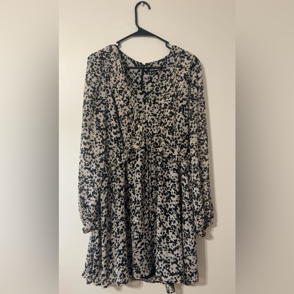 Steve Madden Women’s Large Rami Dress Black & White Snow Leopard Chiffon Mini